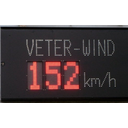 veter avtocesta.jpg<>Hitrost je napisana na tablah ob avtocesti. 